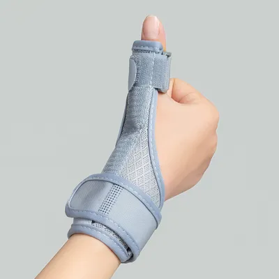 Adjustable Thumb Spica Splint with Malleable Aluminum Stay & Perforated Fabric, Universal One Size (5.9" Thumb / 6.3" Straps) for De Quervain Tendonitis & Post