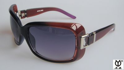 Lady Plastic Sunglasses
