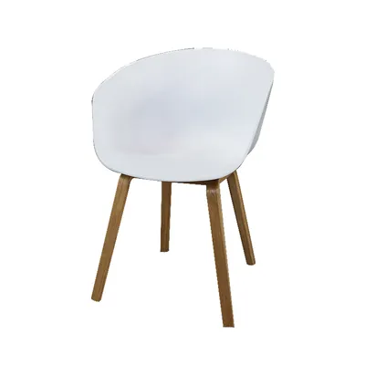High Quality PP Seat with Beech Wood Legs for Fashionable Furniture Wooden Dining Chair