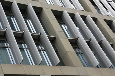 Aluminum Shutter Sun Louver Vertical Airfoil System for Ventilation and Sun Control