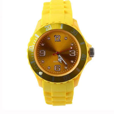 R10 High Quality Women Simple Quartz Creative Dial Silicone Strap Watch
