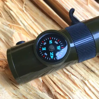 Emergency Survival Function Whistle, Outdoor Multifunctional Tool Safety Whistle with Lanyard, Ideal for Kayaking, Hiking