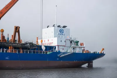 Hybrid Trailing Suction Hopper Dredger with Reliable Engine Professional Dredging System Motor & Gearbox 3km Blowing Range