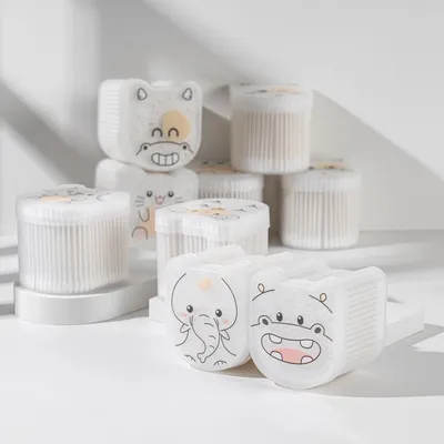 300PCS Adorable Cotton Swabs in Cute PP Storage Box