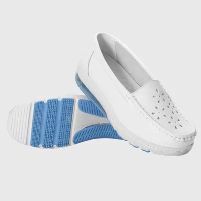 Breathable Split Leather Hollow Design Non Slip Soft Comfortable Medical Nurse Shoes