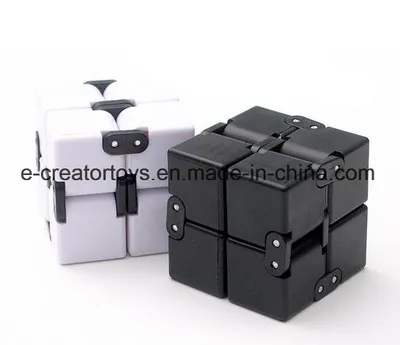 2017 Newest Amazing Infinity Cube Style Star Magic Cube MOQ in 1 Carton