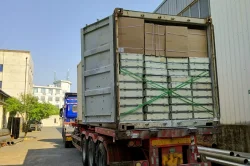 Goods shipping container