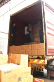 Makute loading container show