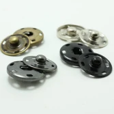 Metal button