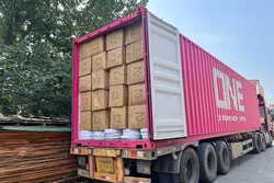 Loading containers