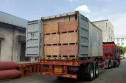 Goods shipping container