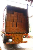 Makute loading container show