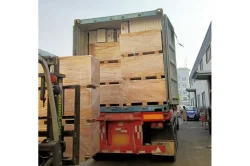 Goods shipping container