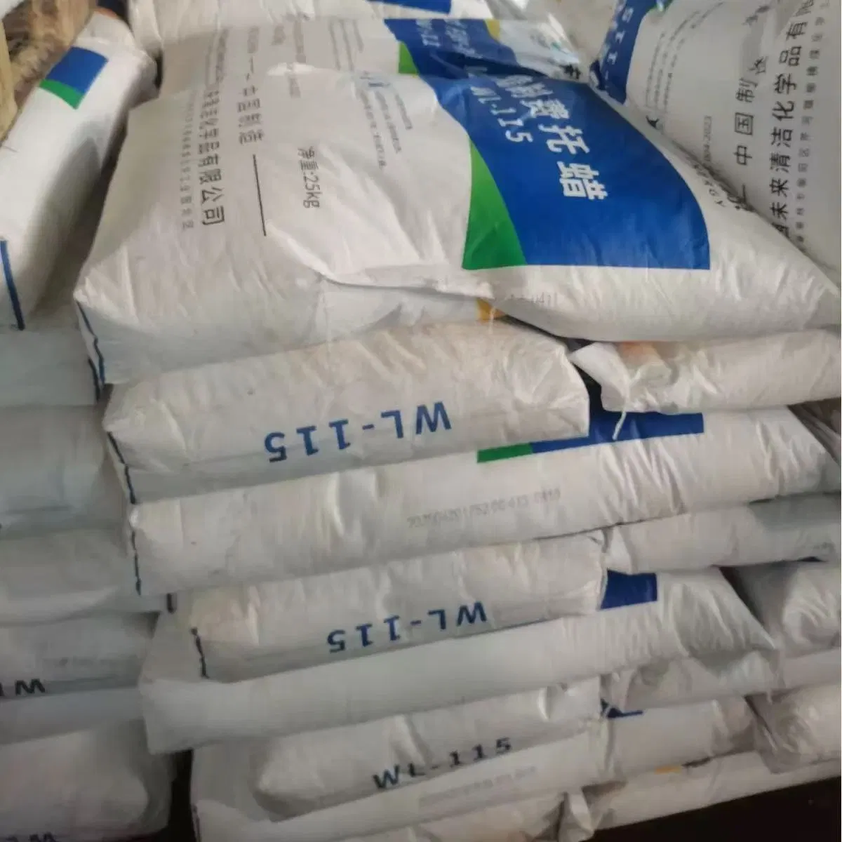 China Factory White Paraffin Wax Raw Material
