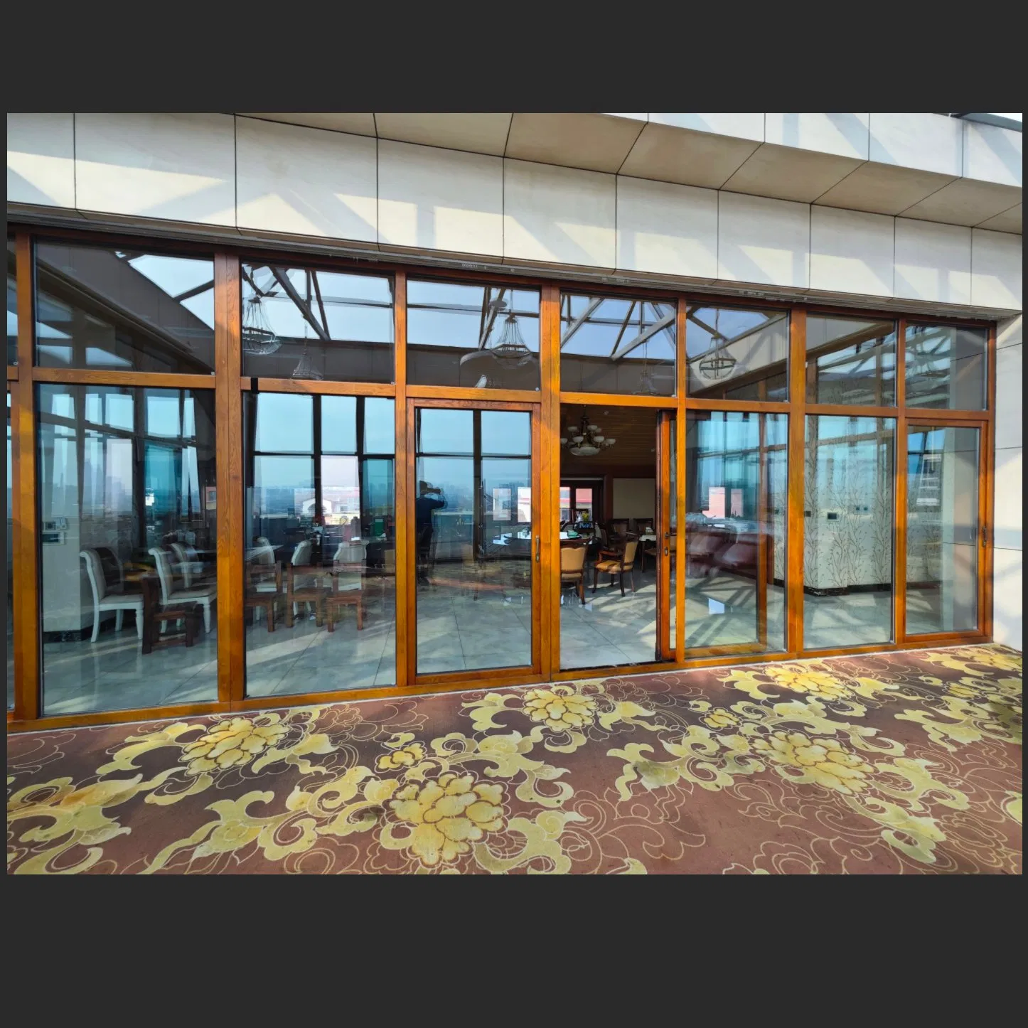 Aluminum Clad Wood Double Glazed Windows and Doors Featuring Integrated Structural Support