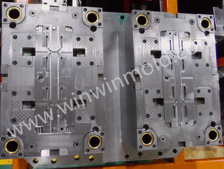 Yudo Hot Runner System 2k Plastic Injection Molding