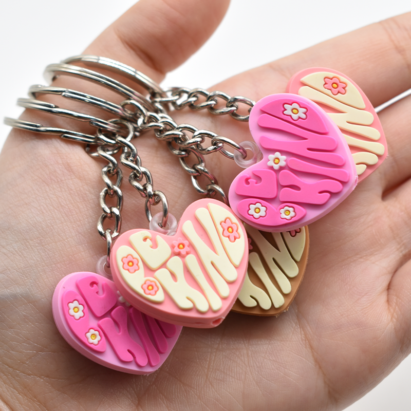 Wholesale PVC Fashionable Custom Logo Keychain Llaveros Personalizados Designer Keychains