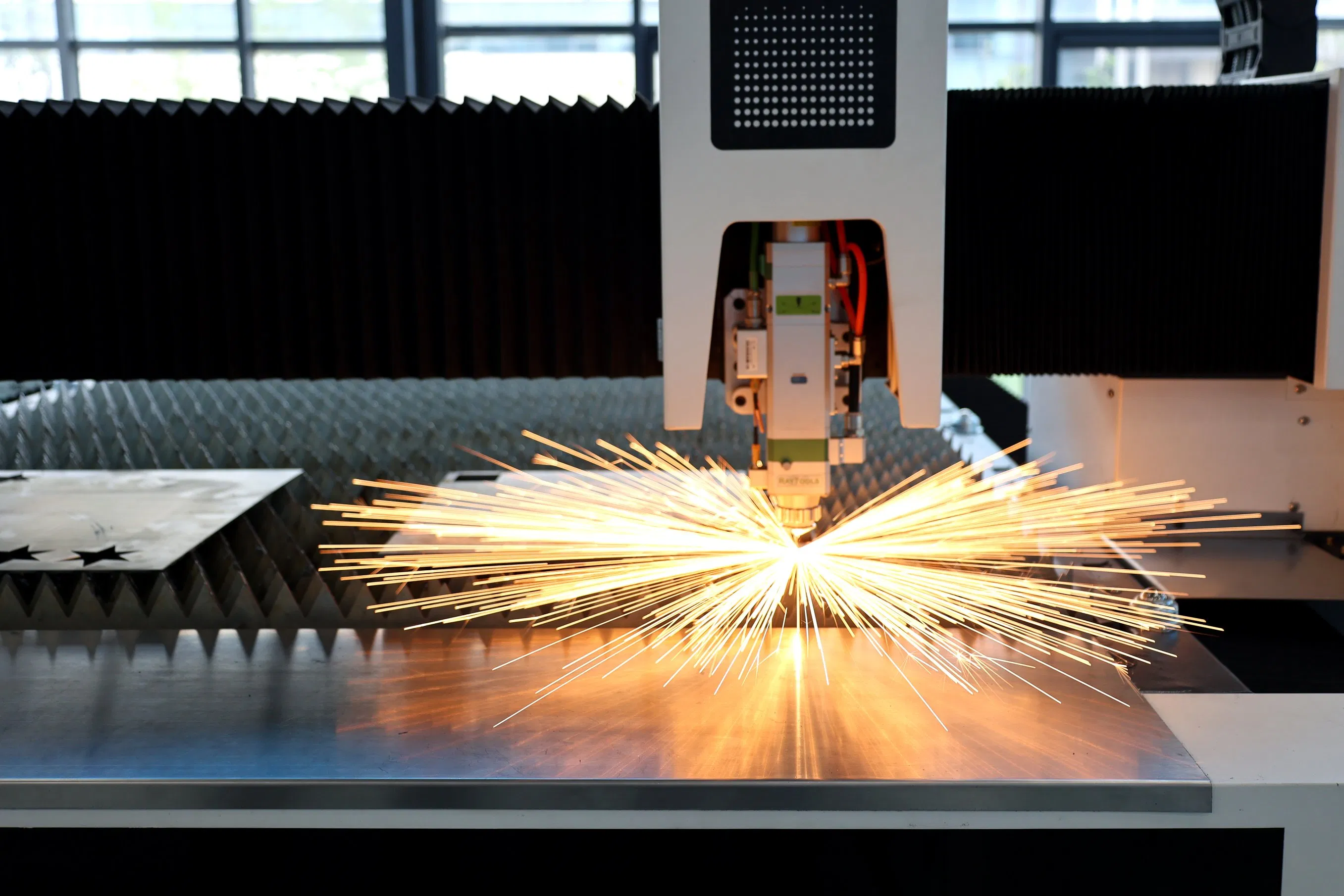 3015 1kw Fiber Laser Cutting Machine for Metal