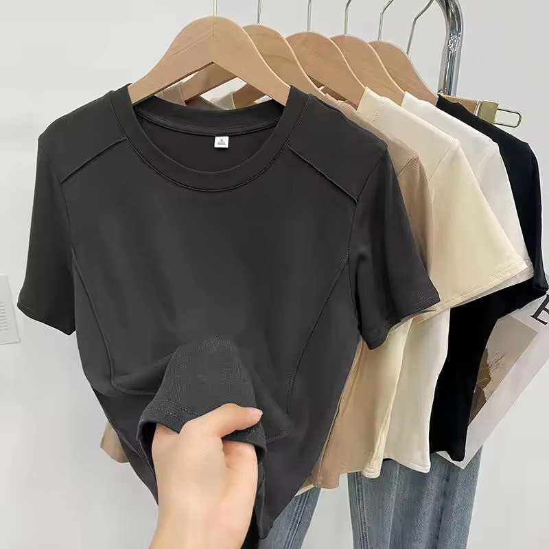 High-Quality Custom-Made Women's T-Shirt, Featuring a Design Style of Quick-Drying and Breathable Fabric.