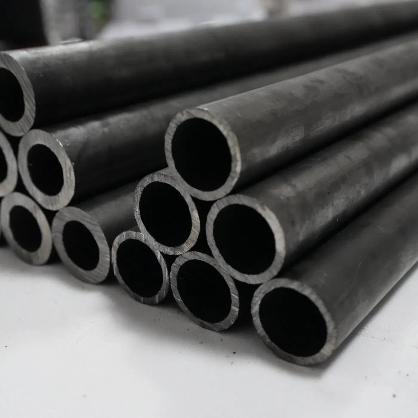 China Made Jol Gcr15 100cr6 Suj2 Bearing Steel Seamless Pipe for Cold Rolled Applications