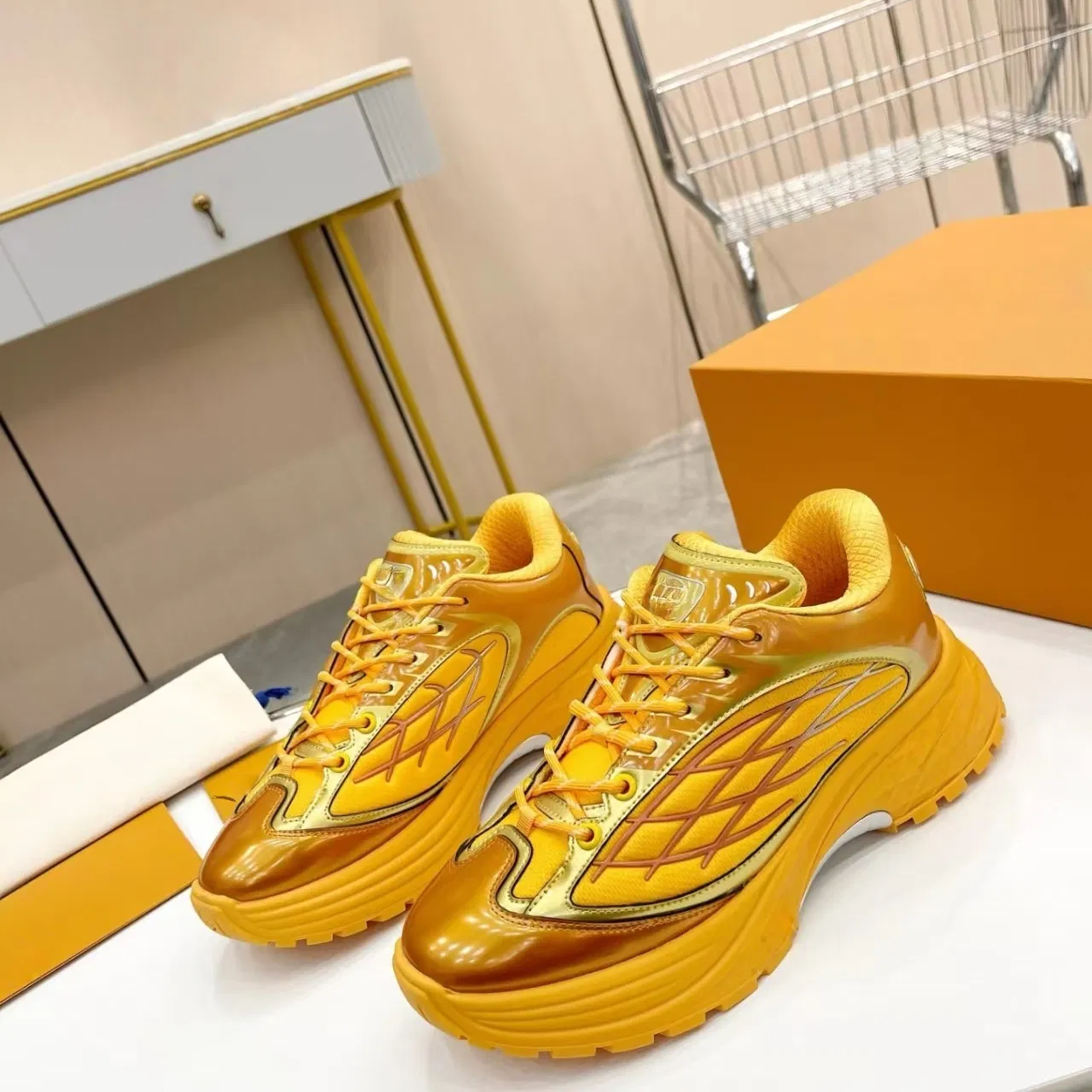 Fashionable Trendy Outdoor Casual Men's Shoes Anti Slip Sports Shoes Custom Shoes