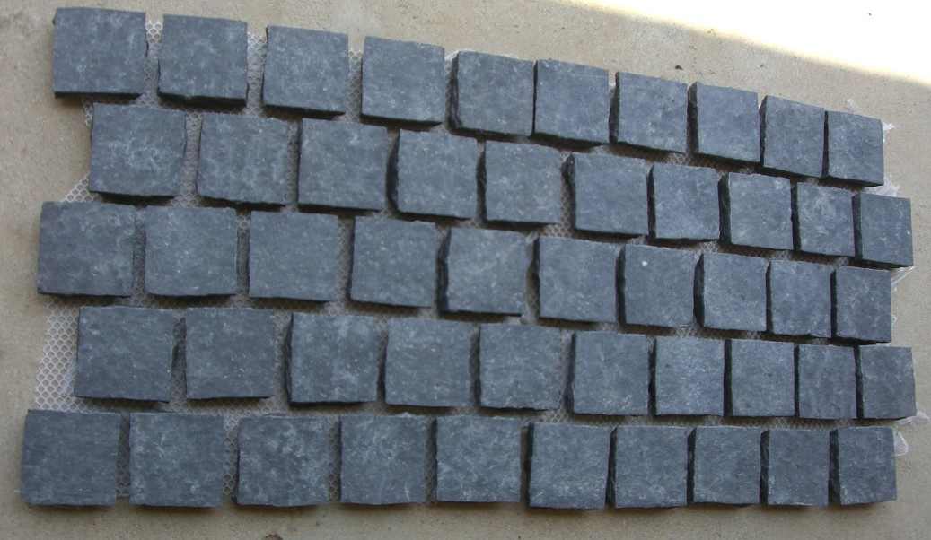 Flamed Black Basalt Cube Stones on Mesh for Paving