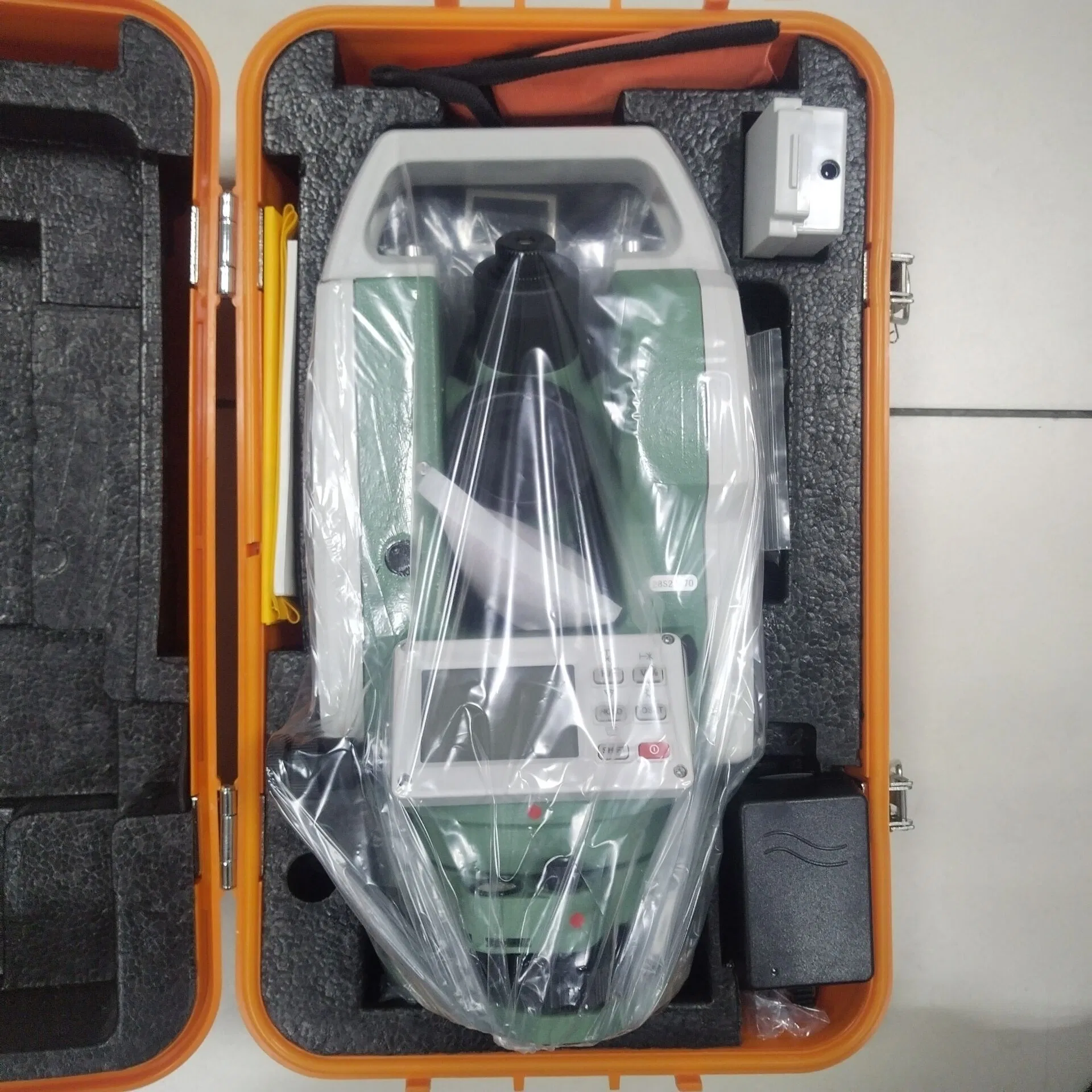 High Precision Survey Measuring Instrument Surveying Instrument 2'' 30X Electronic Theodolite