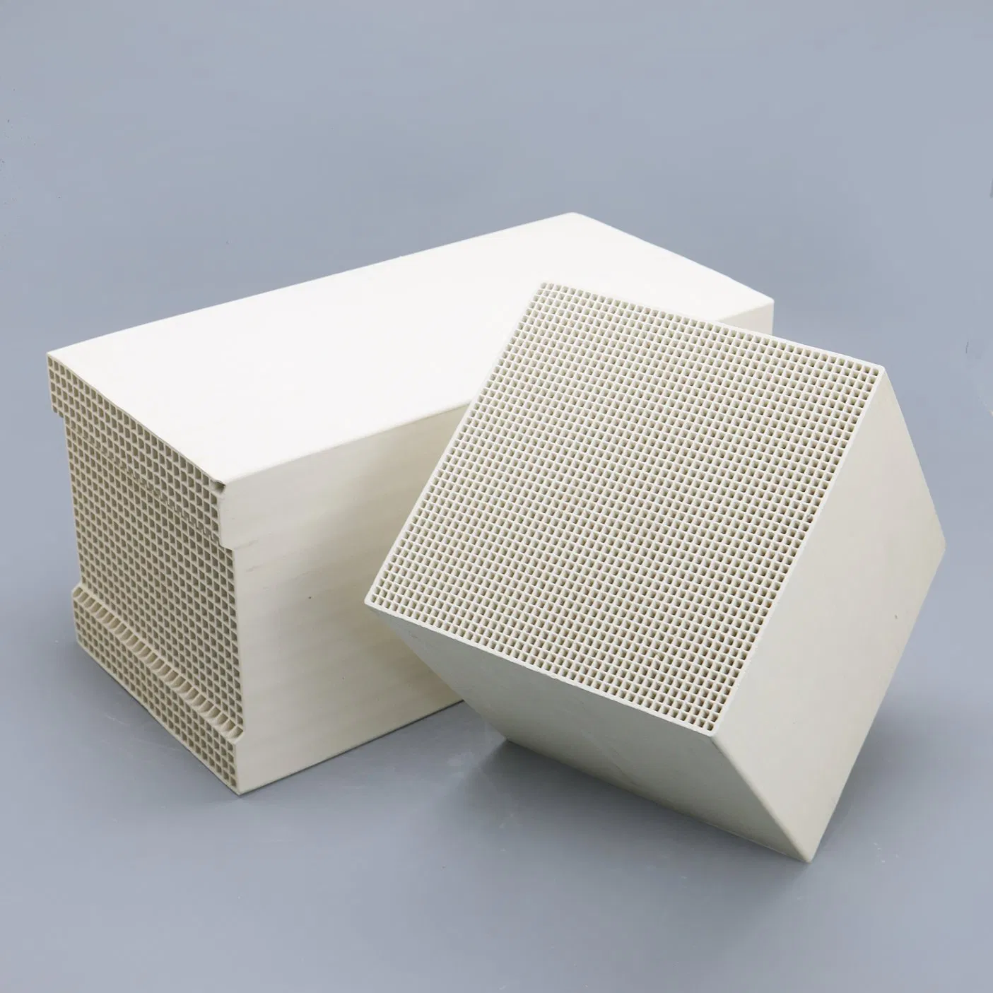 Advanced Corundum-Mullite Honeycomb Ceramic Catalyst for High-Purification & Heat Recovery Systems