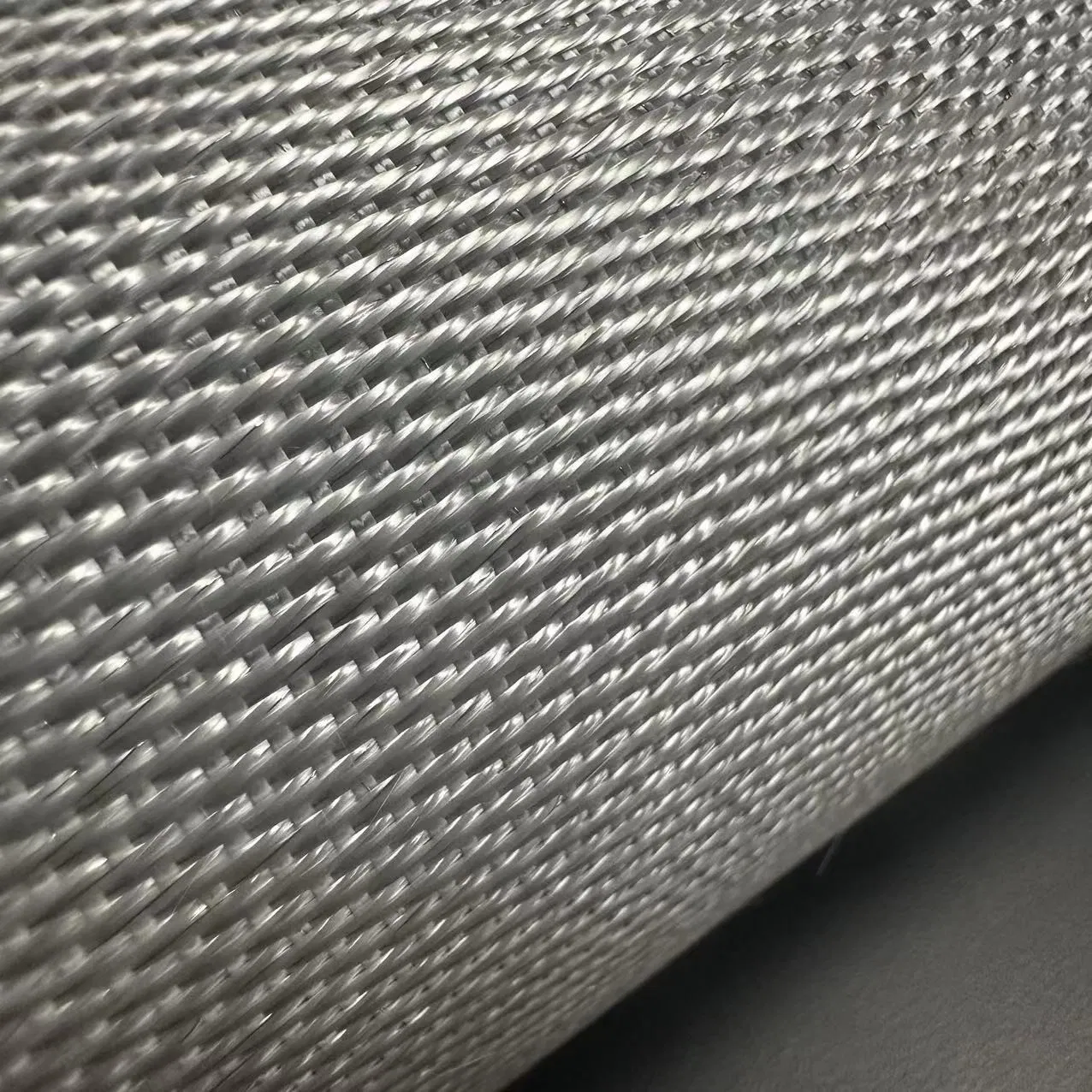 Fire-Resistant Fiberglass Cloth with Steel Wire Reinforcement for Safety