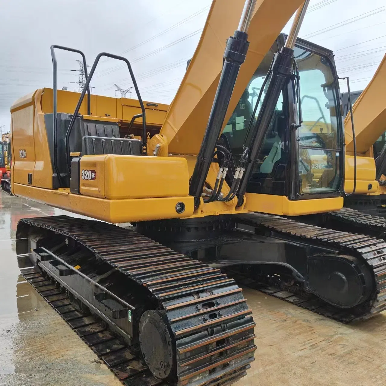 High Performance Used Caterpillar 320gc Excavator Strong Digging Force