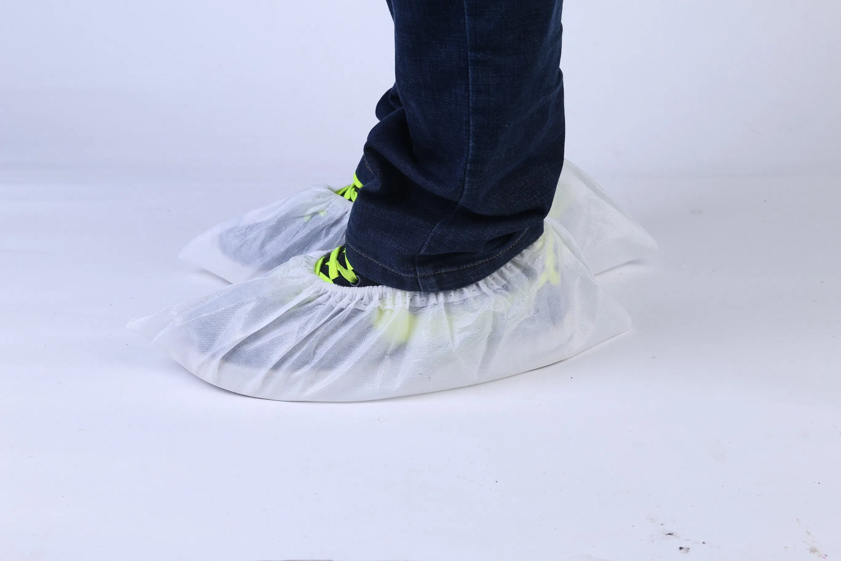 Disposable Non Woven PP+CPE Coated Foot Covers Personal Protective Anti-Slip Waterproof Shoe Covers