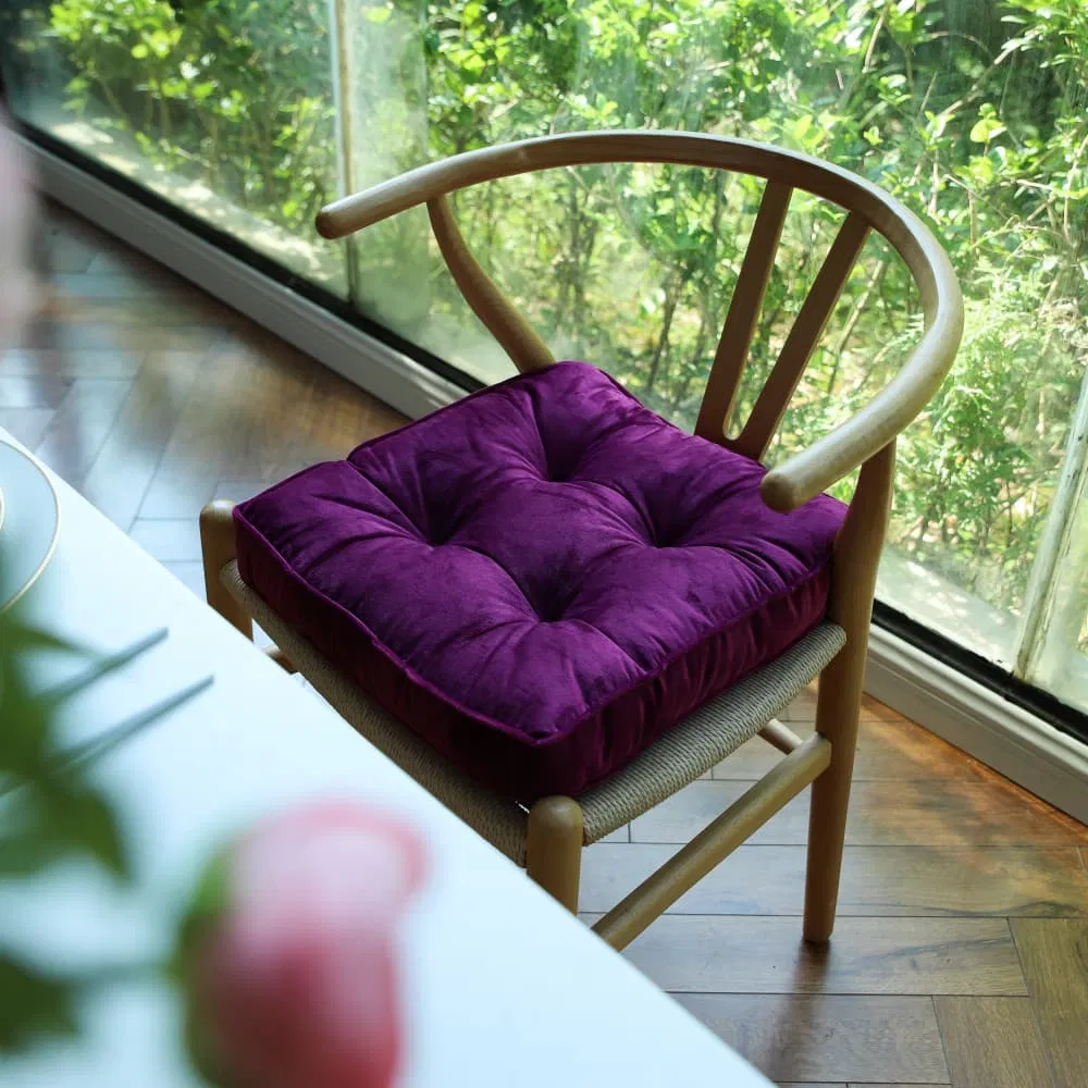 Skin-Friendly Multi-Scenario Lumbar-Supporting Resilient Multi-Scenario Alleviating Chair Cushion
