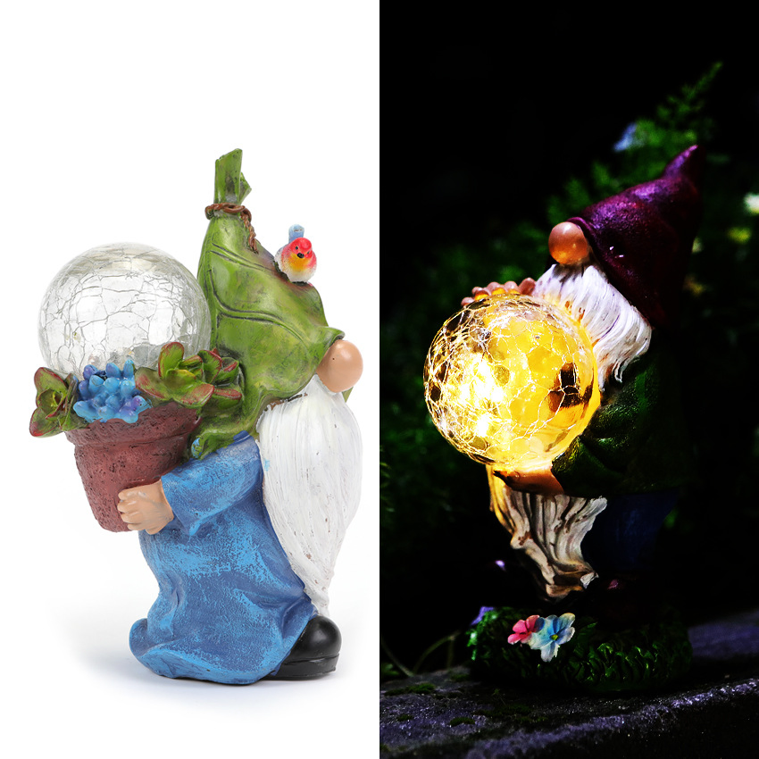 Sample Customization Factory Supply Resin Garden Gnome Crack Ball Solar Light