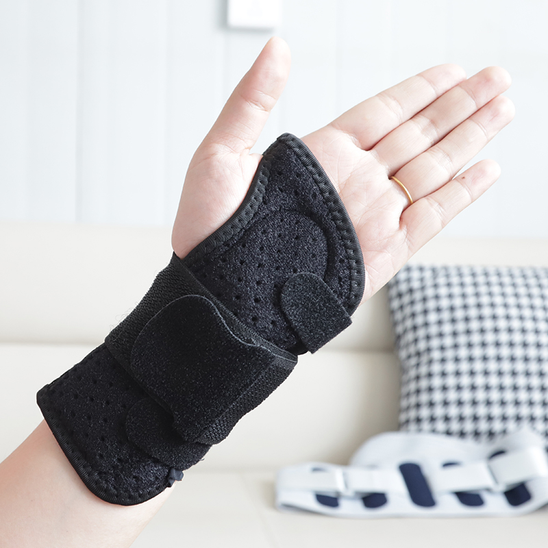 Adjustable Wrist Brace Wrist Support for Arthritis Sports and Daily Use Breathable Fabric
