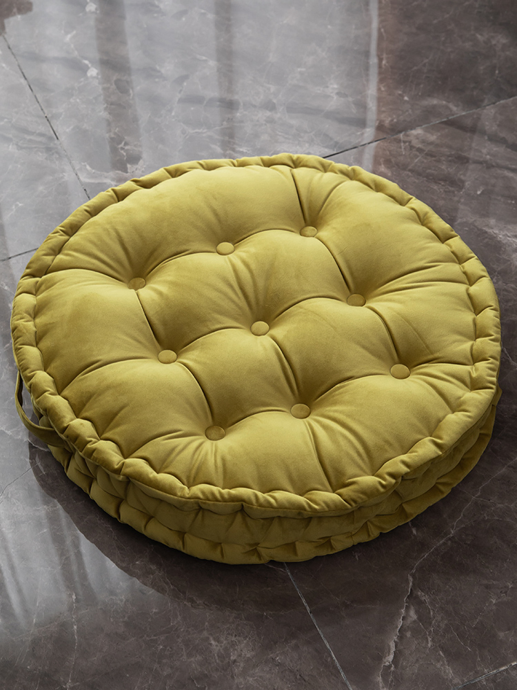 Stylish Dutch Velvet Sofa Cushion for a Cozy Living Room Experience