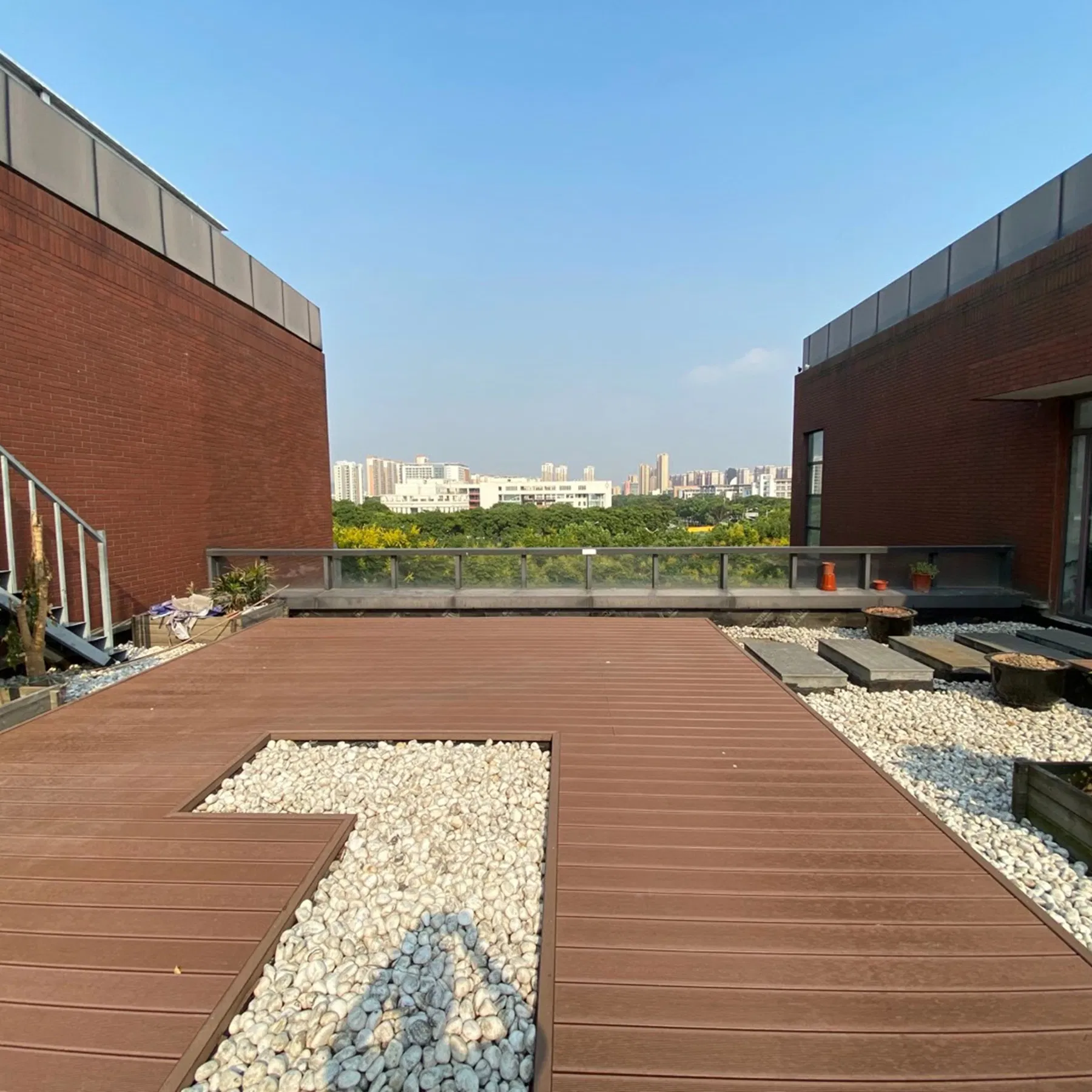 Elegant Composite Flooring Solutions for Weather Resistant Outdoor Areas