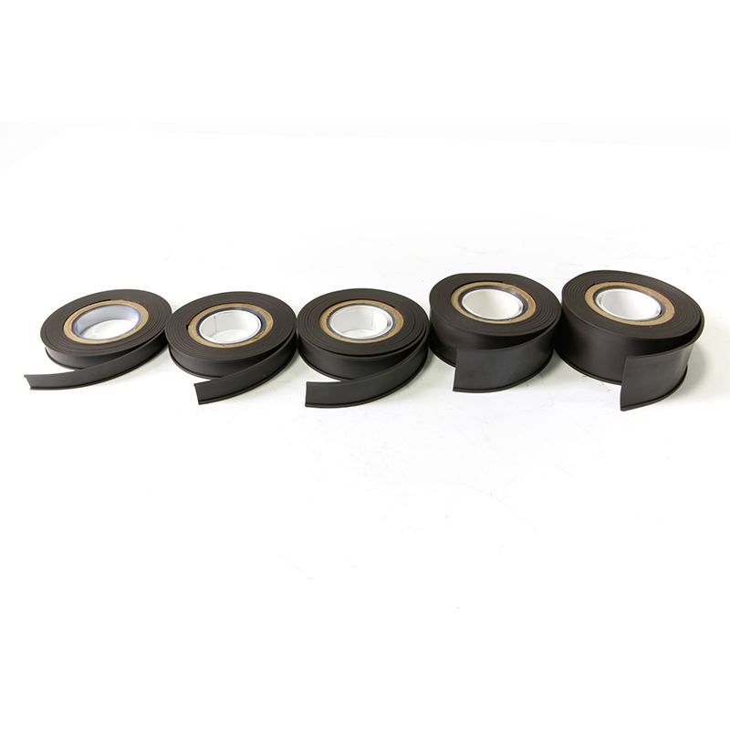 Customize Extrusion Rubber Magnetic Strips Permanent Flexible Magnet Strips