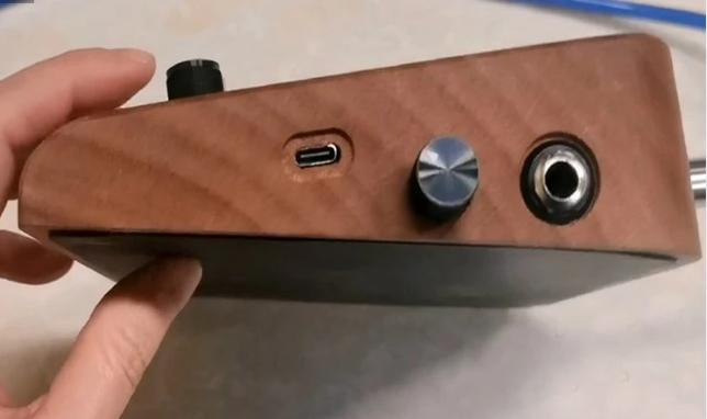 Factory Direct: Get Your Hands on The Latest Portable Drum Stomp Box for Guitar Playing