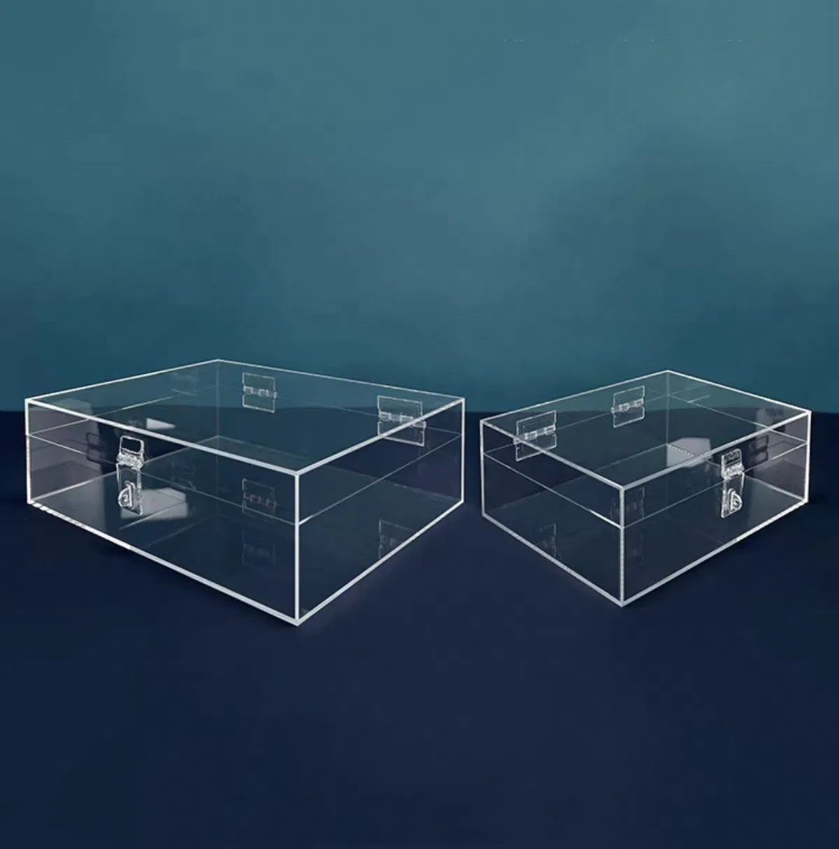 Custom Clear Acrylic Plastic Strongbox Protector Display Case with Lock