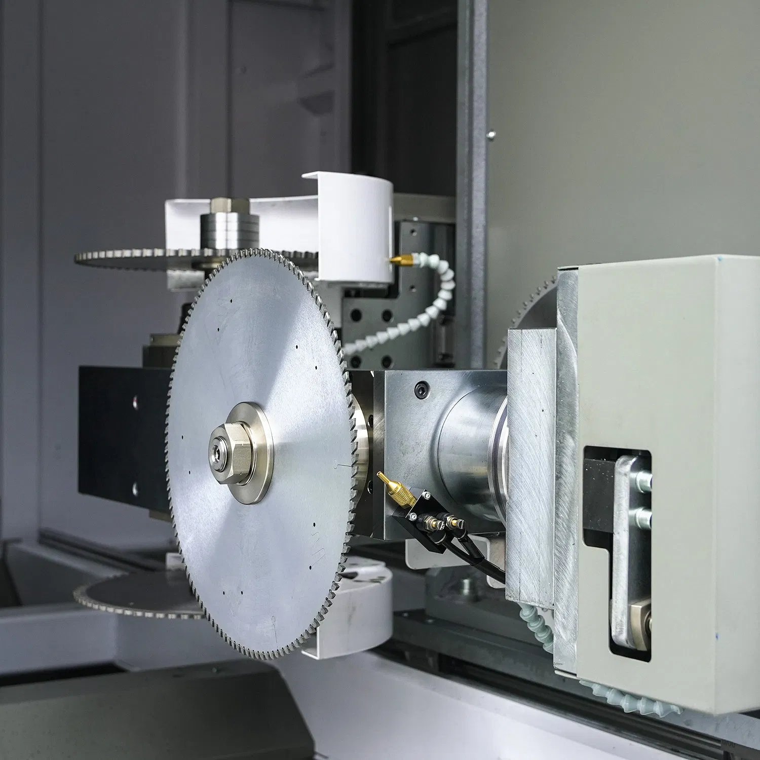 Automatic 5+4 CNC High-Precision Heavy-Duty End-Milling Machine Aluminium Window Machine