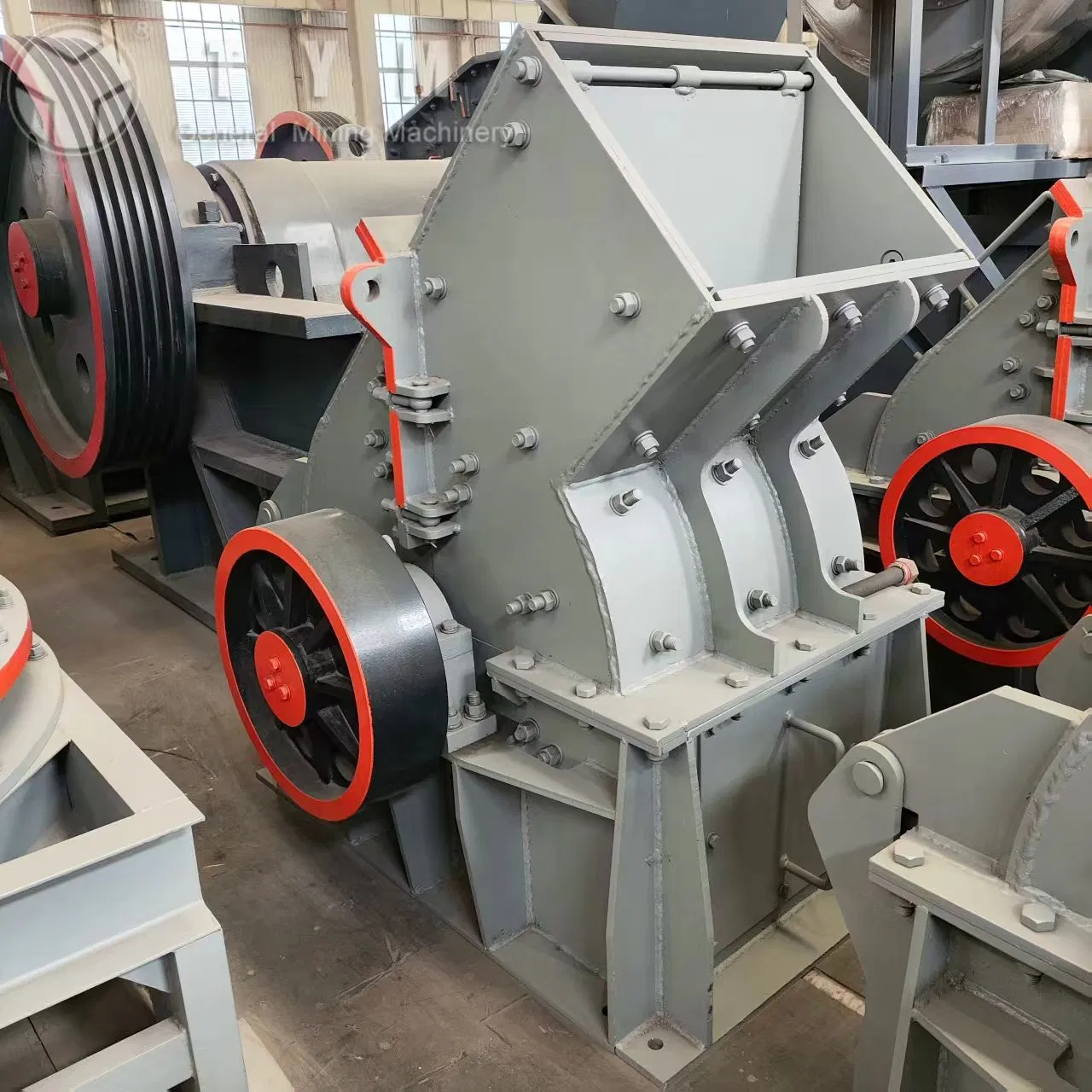 High Crushing Efficiency Crusher Low Loss Rate Hammer Crusher