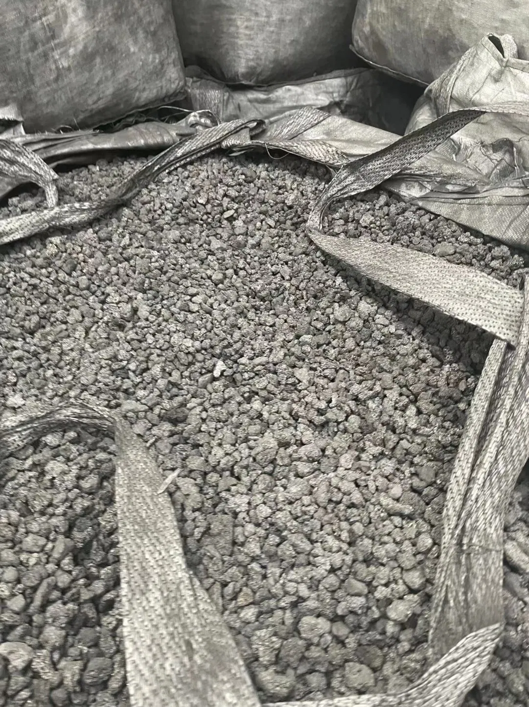 Manufacturer 1-3mm Recarburizer Semi Graphite Petroleum Coke