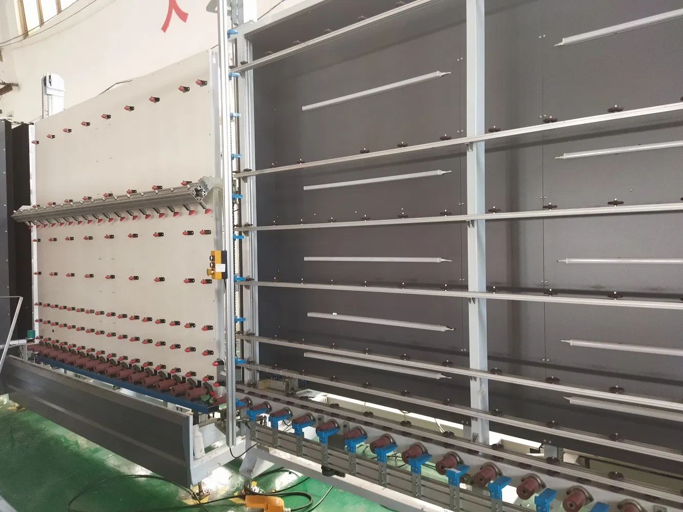 Fully Automatic High Speed Energy Saving Vertical Insulating Glass Production Line