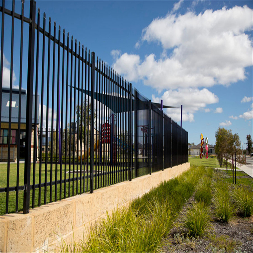 American Black Coated 5′ X8′ Spear Top Wrought Iron Steel Fence for Garden