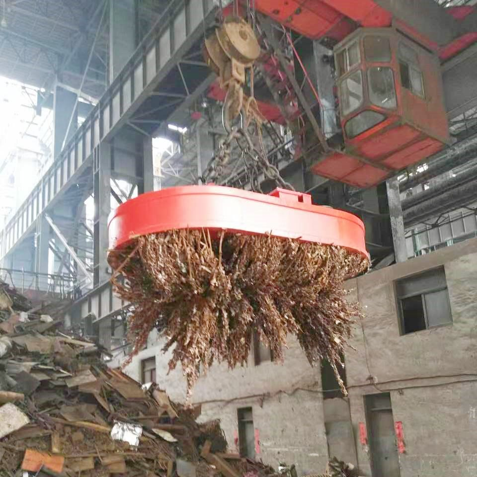 Oval Lifting Electromagnet for Steel Scrap High Efficiency in Narrow Containers