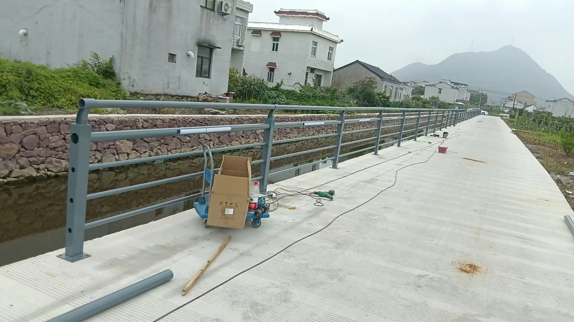 Reliable Bridge Guardrail with Light - River Guardrail From Zhejiang, China