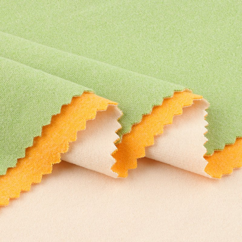 Pilling Resistant Thermal Fleece Velvet Fabric of Premium Quality for Home Use