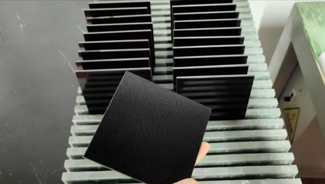 Heat Resistant Glass Ceramic for Oven Panels with Extreme Thermal Stability